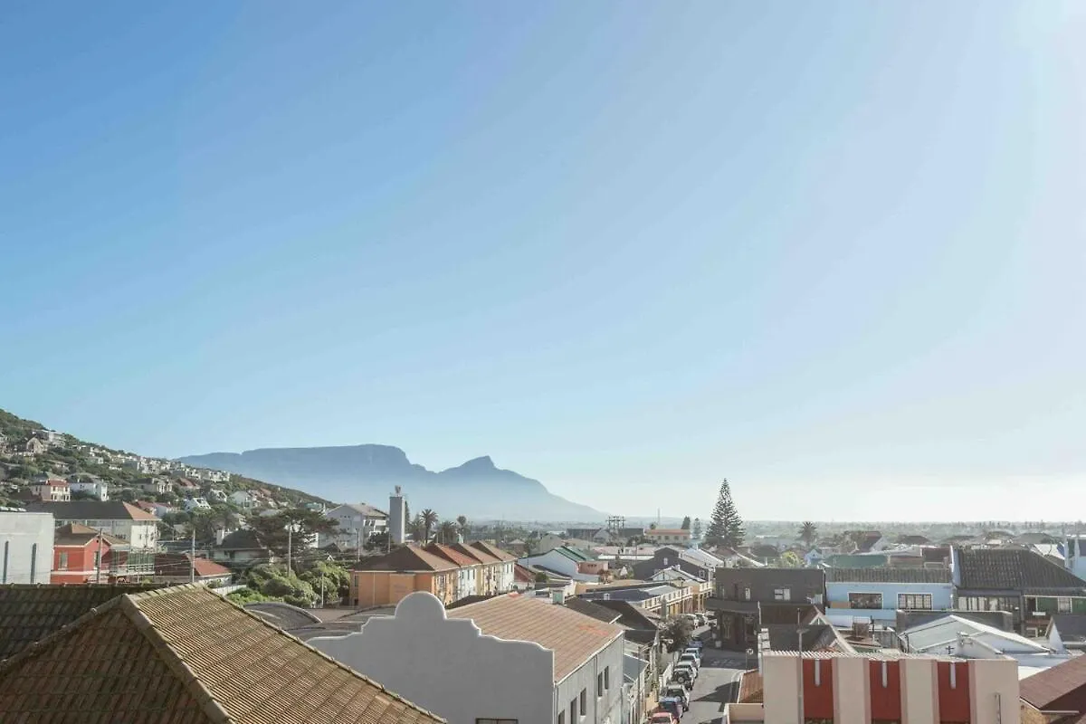 New Apartment, Surfer'S Corner Muizenberg 0*,  Güney Afrika